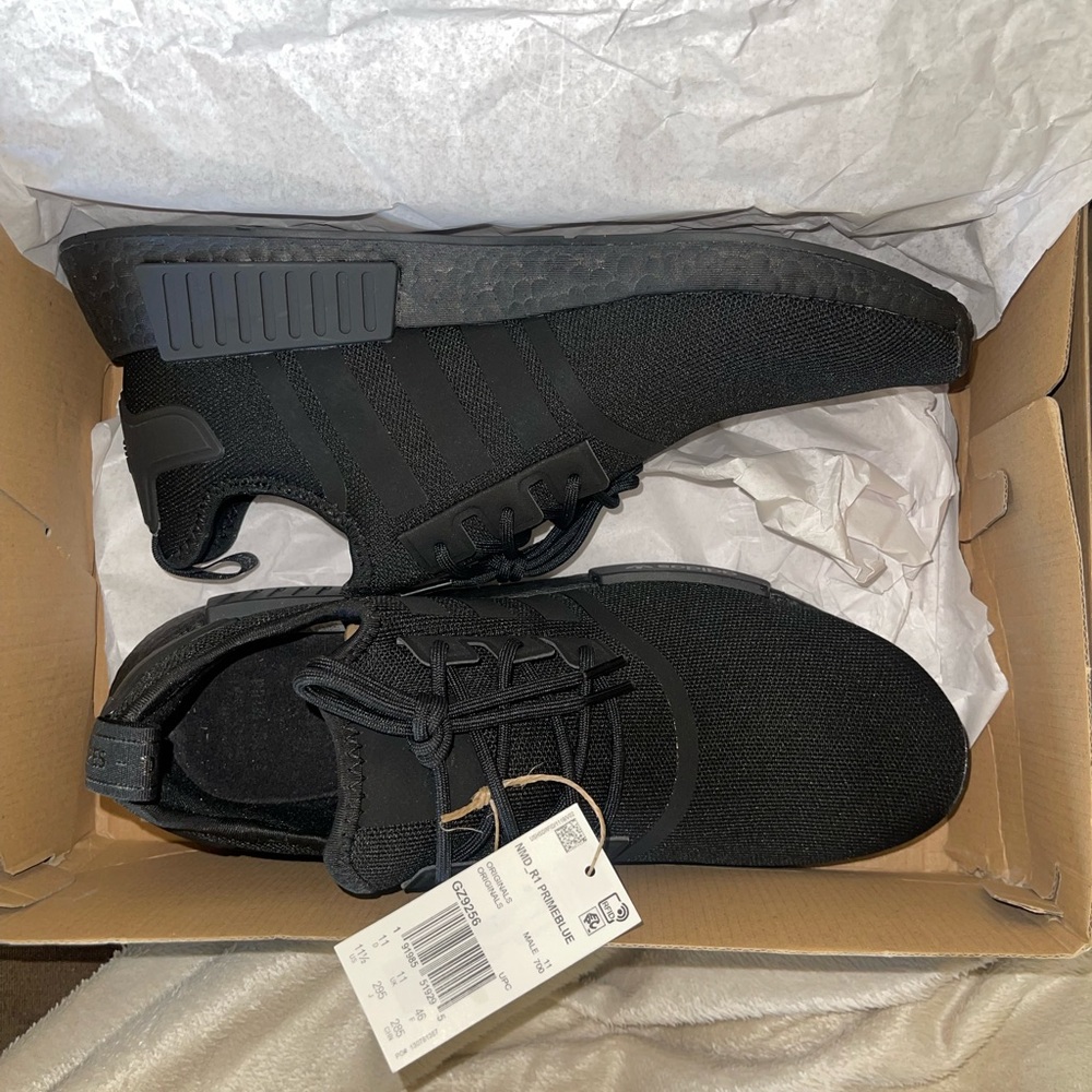 NEW Adidas Men’s shoes NMD_R1